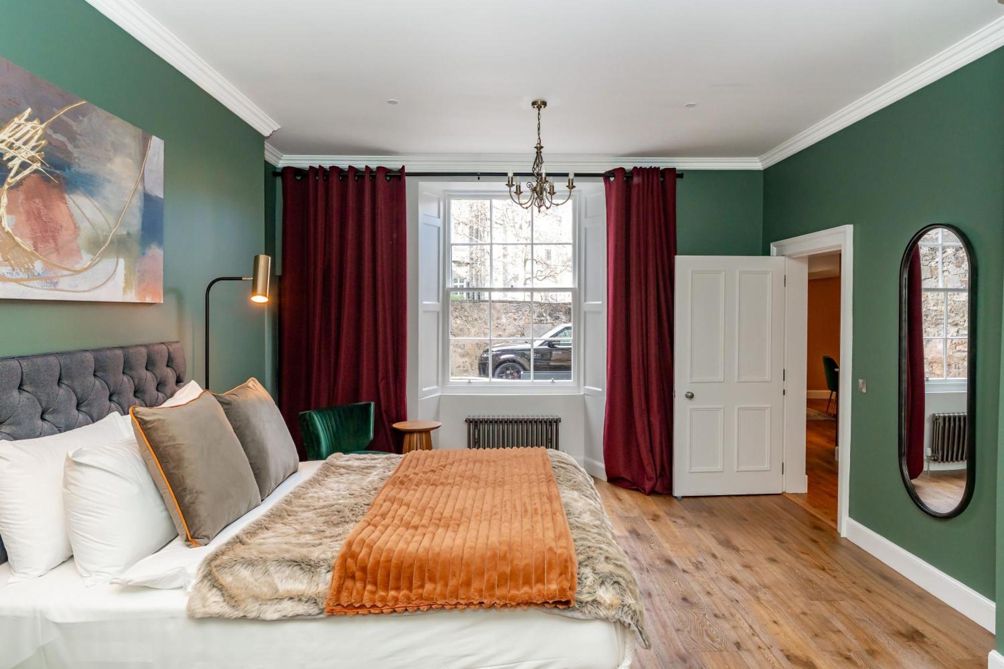 Dragon Suites Luxury Apartments At 9 Albyn Place 爱丁堡 外观 照片