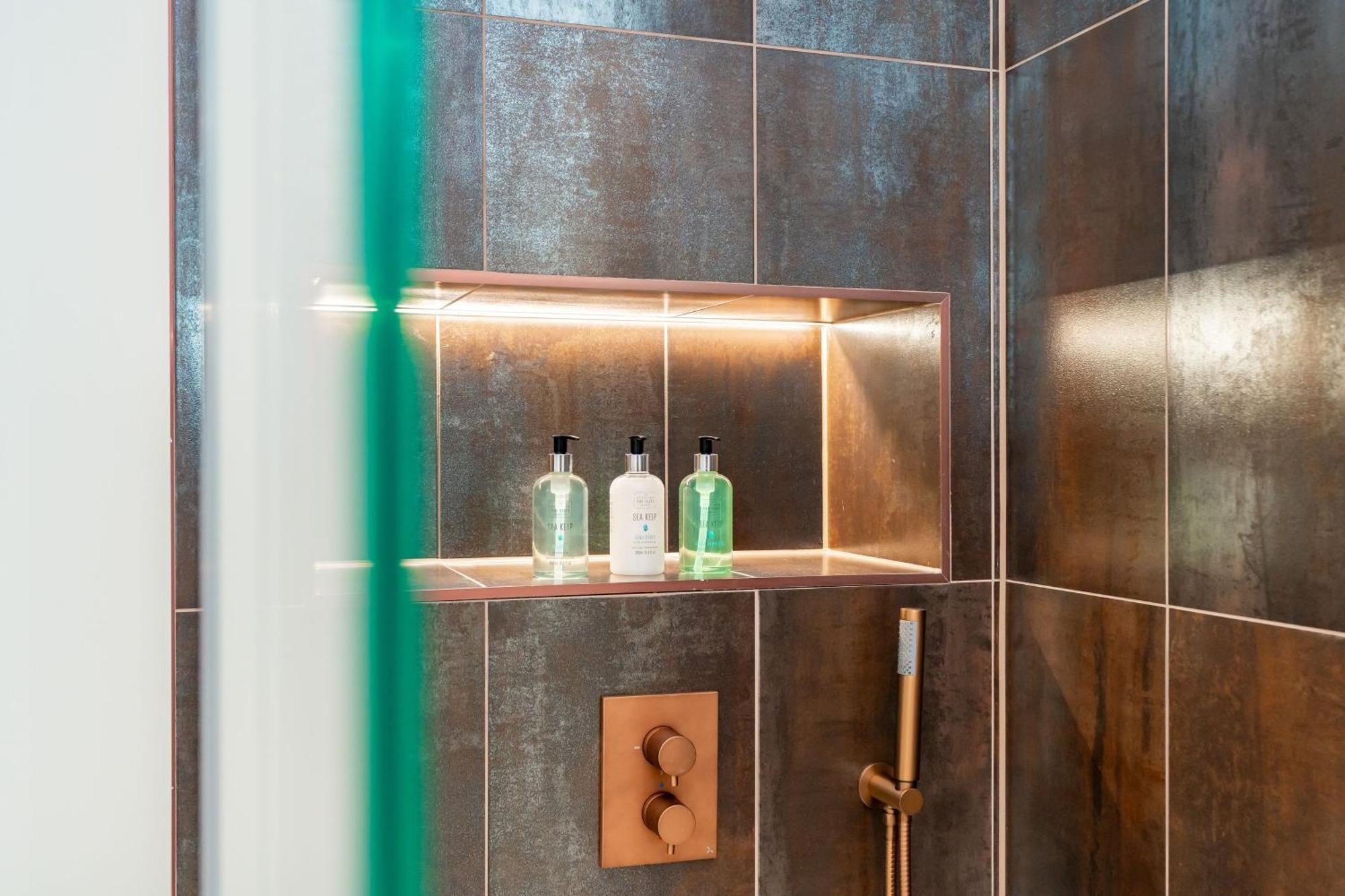 Dragon Suites Luxury Apartments At 9 Albyn Place 爱丁堡 外观 照片