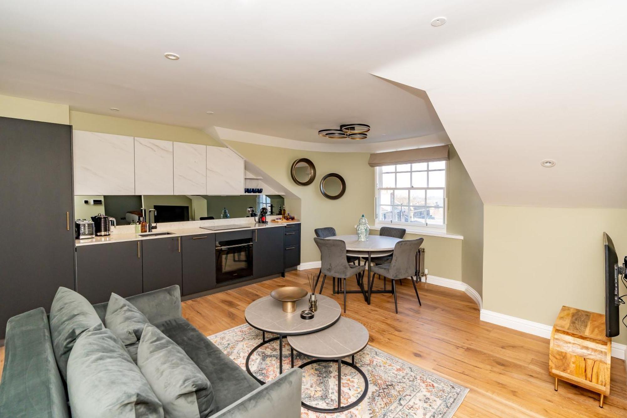 Dragon Suites Luxury Apartments At 9 Albyn Place 爱丁堡 外观 照片