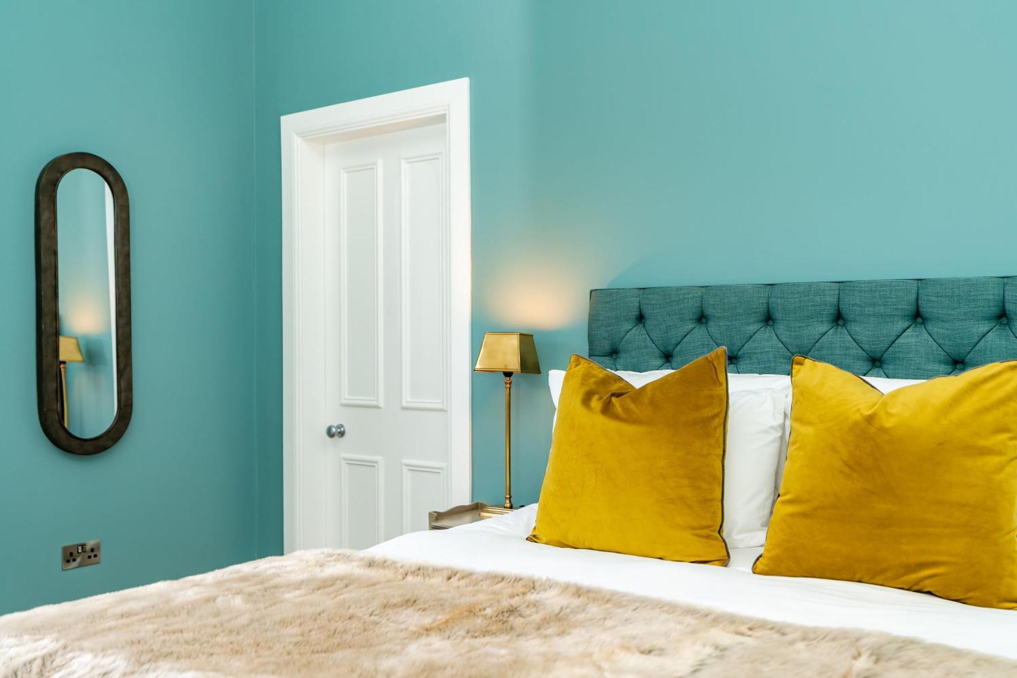 Dragon Suites Luxury Apartments At 9 Albyn Place 爱丁堡 外观 照片